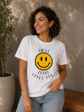 Camiseta Smile, Jesus Loves You